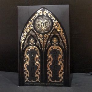 KVD SAINT AND SINNER PALETTE